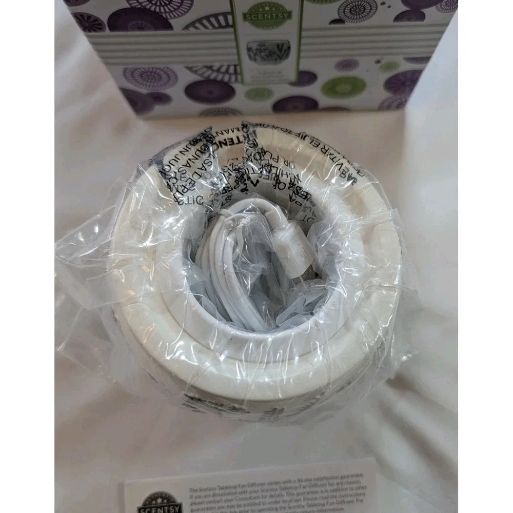 Scentsy Dandelion Daze Tabletop Fan Diffuser New Open‎ Box